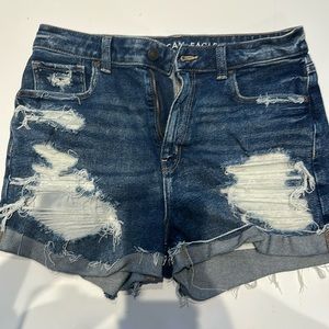 NWOT - American Eagle High Rise Distressed Short - Size 8